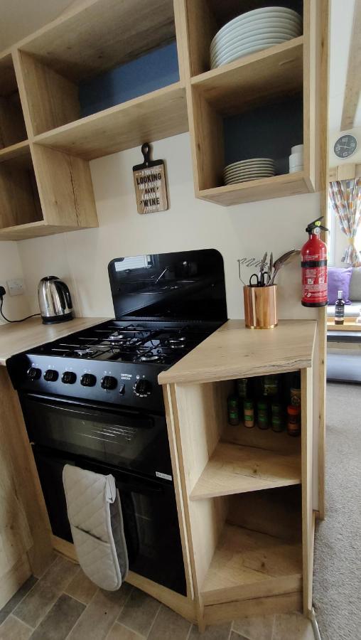 3 Bedroom Stylish Caravan - Vans With Business Sign Not Allowed Port Seton Exterior photo