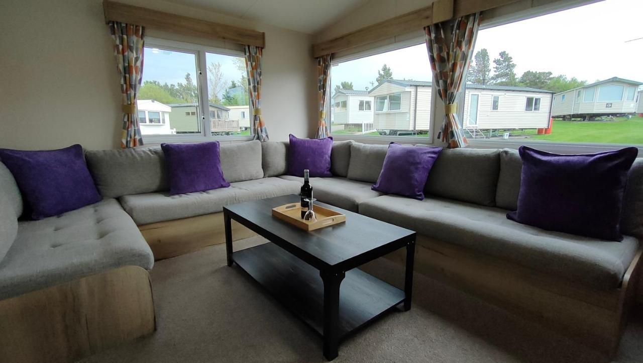 3 Bedroom Stylish Caravan - Vans With Business Sign Not Allowed Port Seton Exterior photo