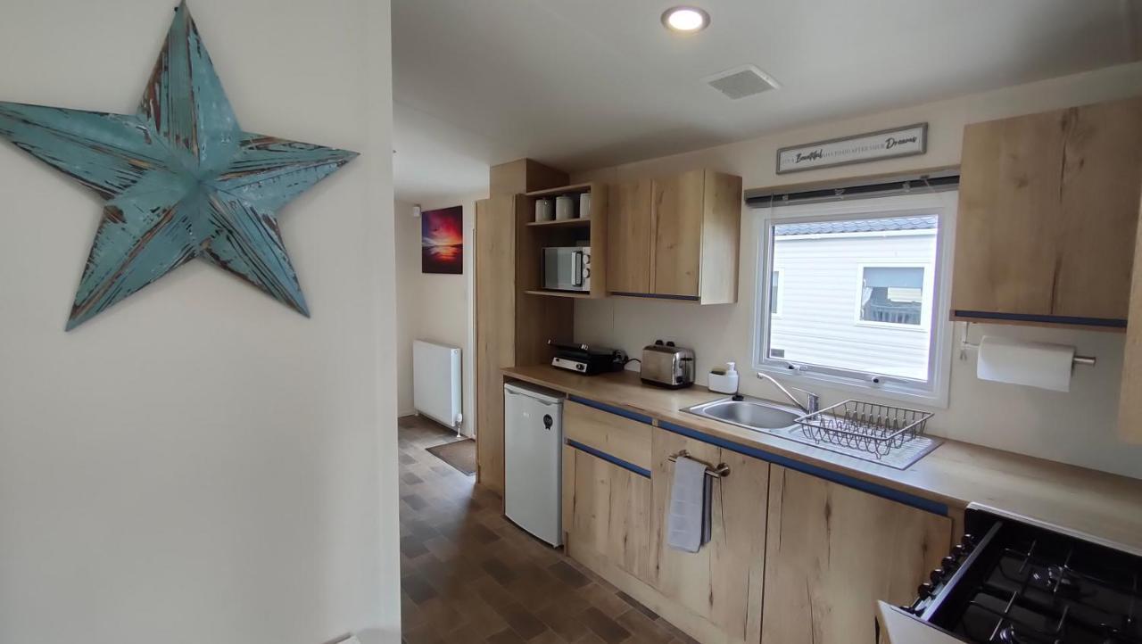 3 Bedroom Stylish Caravan - Vans With Business Sign Not Allowed Port Seton Exterior photo