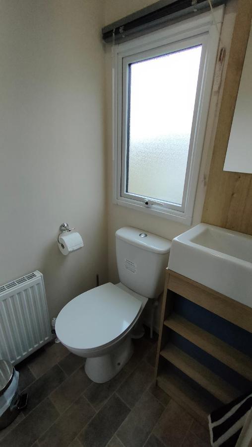 3 Bedroom Stylish Caravan - Vans With Business Sign Not Allowed Port Seton Exterior photo