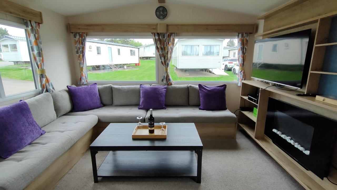 3 Bedroom Stylish Caravan - Vans With Business Sign Not Allowed Port Seton Exterior photo