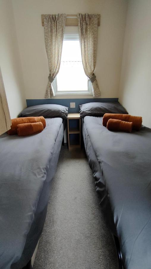 3 Bedroom Stylish Caravan - Vans With Business Sign Not Allowed Port Seton Exterior photo