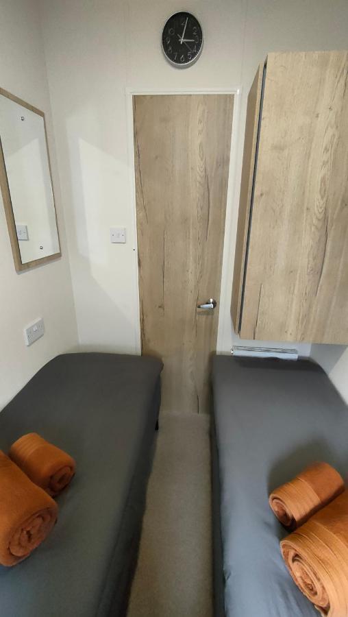 3 Bedroom Stylish Caravan - Vans With Business Sign Not Allowed Port Seton Exterior photo
