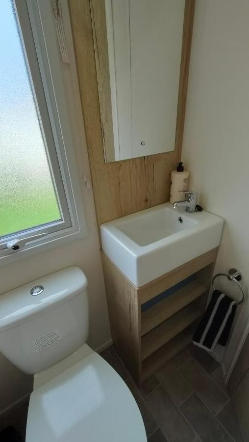 3 Bedroom Stylish Caravan - Vans With Business Sign Not Allowed Port Seton Exterior photo